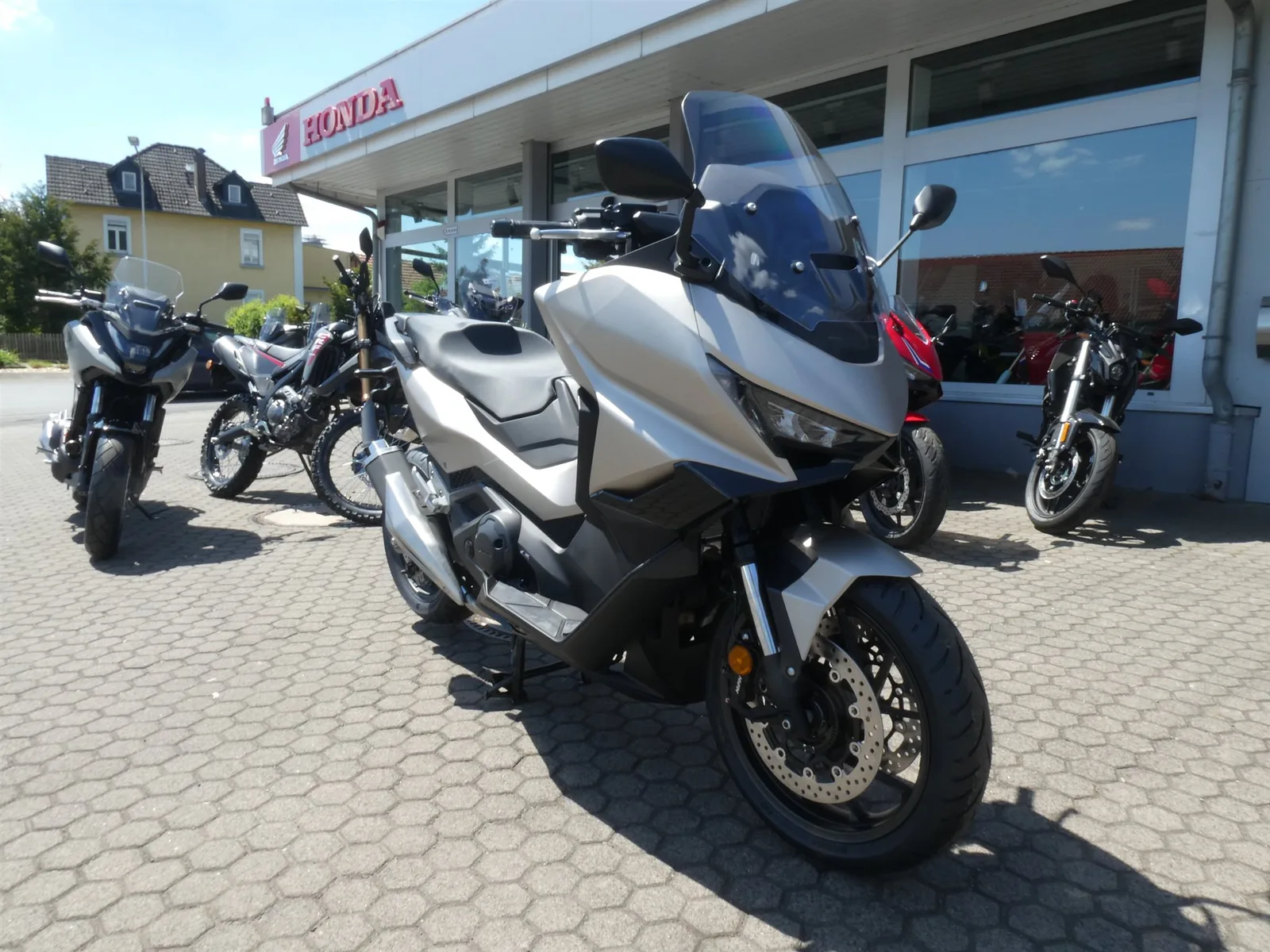 Honda Forza 750
