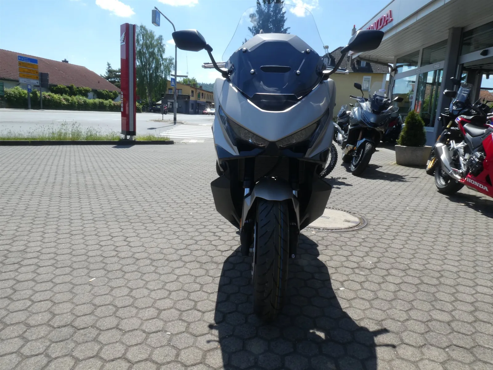 Honda Forza 750