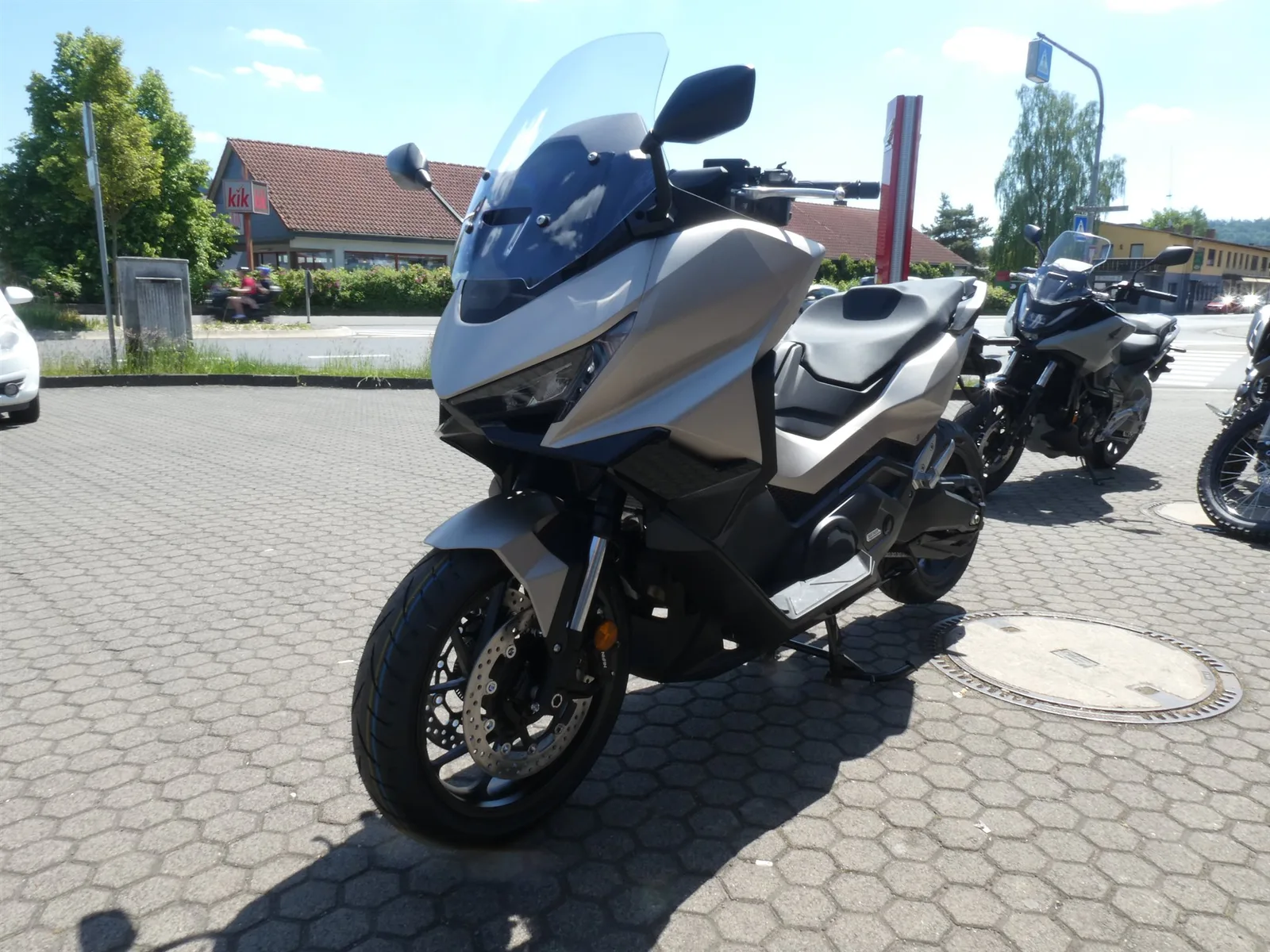 Honda Forza 750