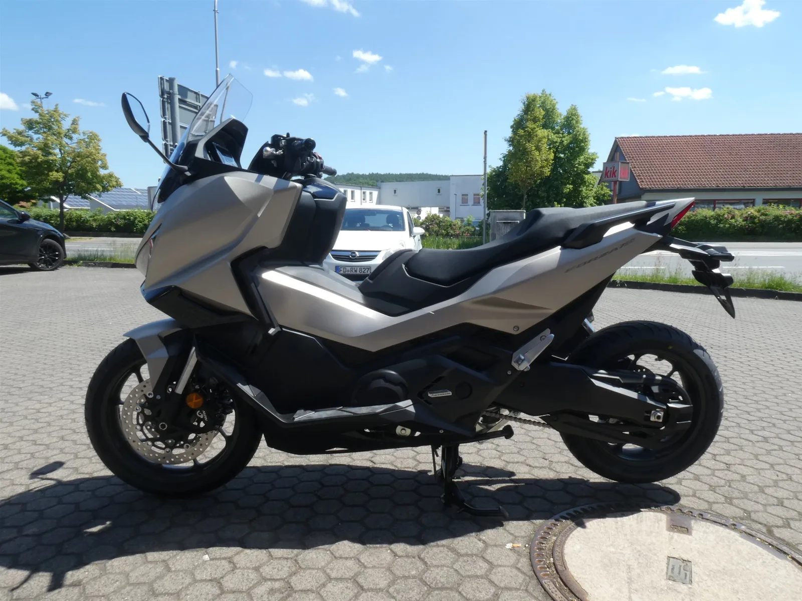Honda Forza 750