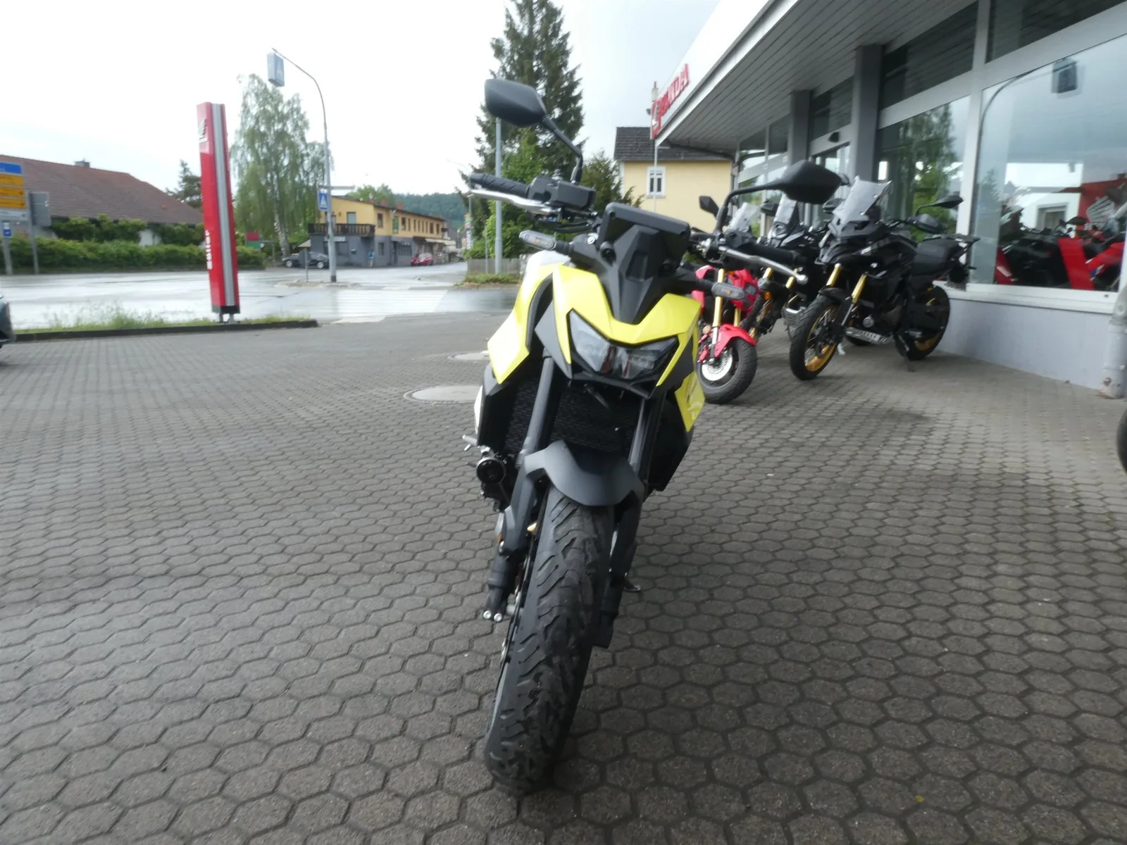Honda CB750 Hornet Honda Summer Dealz