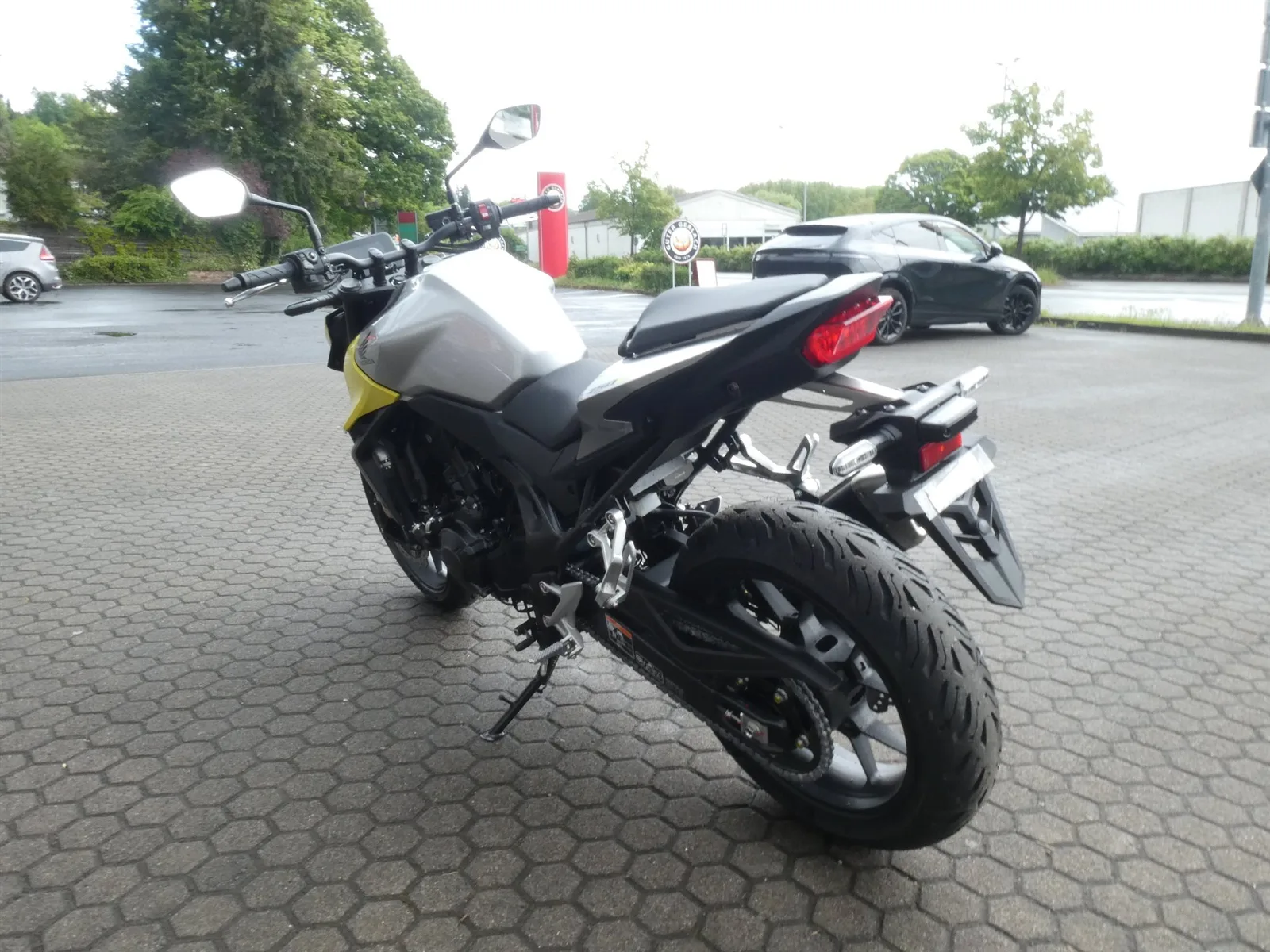 Honda CB750 Hornet Honda Summer Dealz