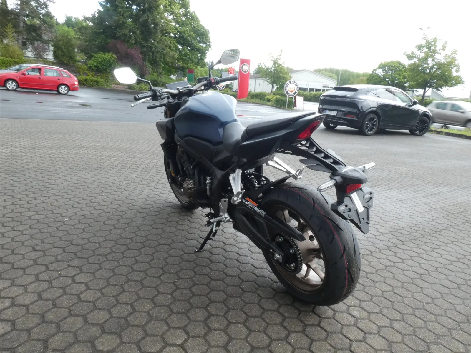 Honda CB650R E-Clutch