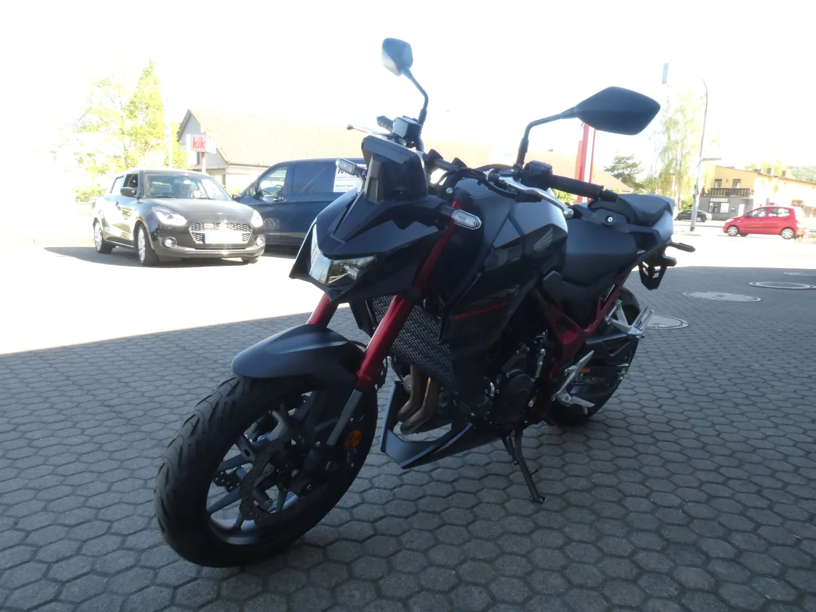 Honda CB750 Hornet E-Clutch