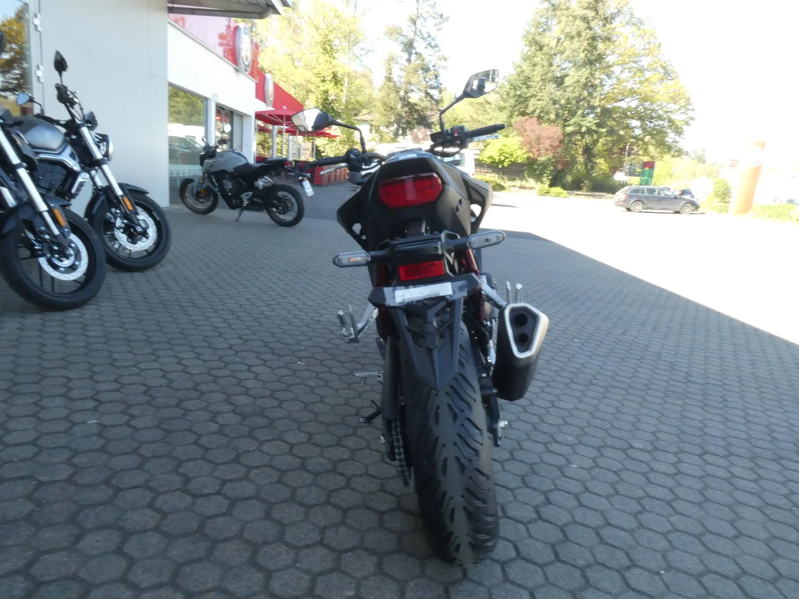 Honda CB750 Hornet E-Clutch