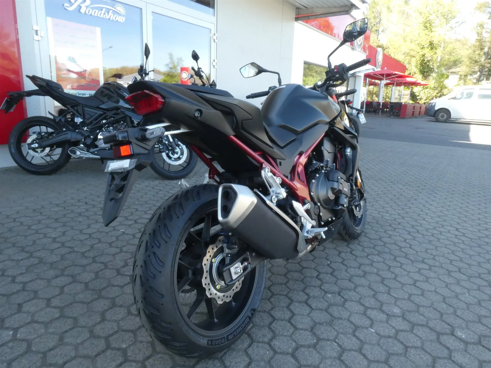 Honda CB750 Hornet E-Clutch