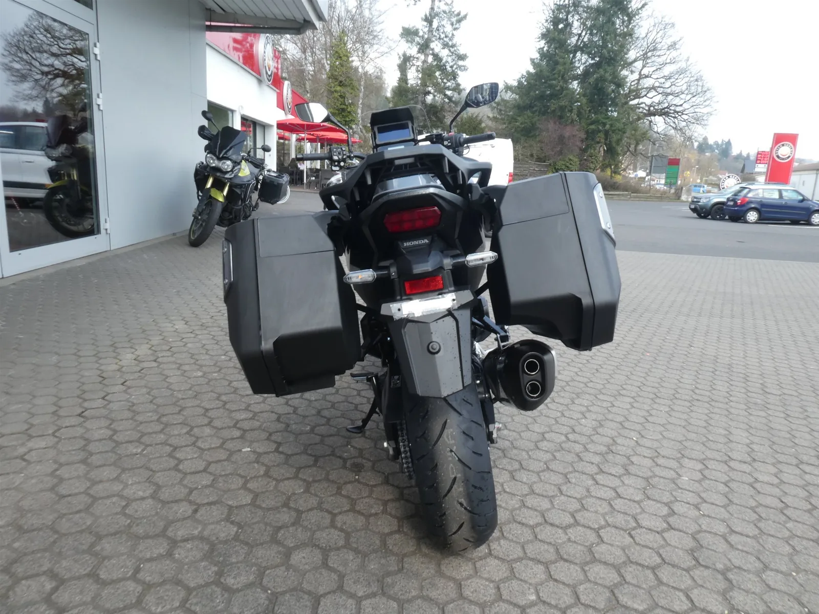 Honda NT1100 DCT Electronic Suspension