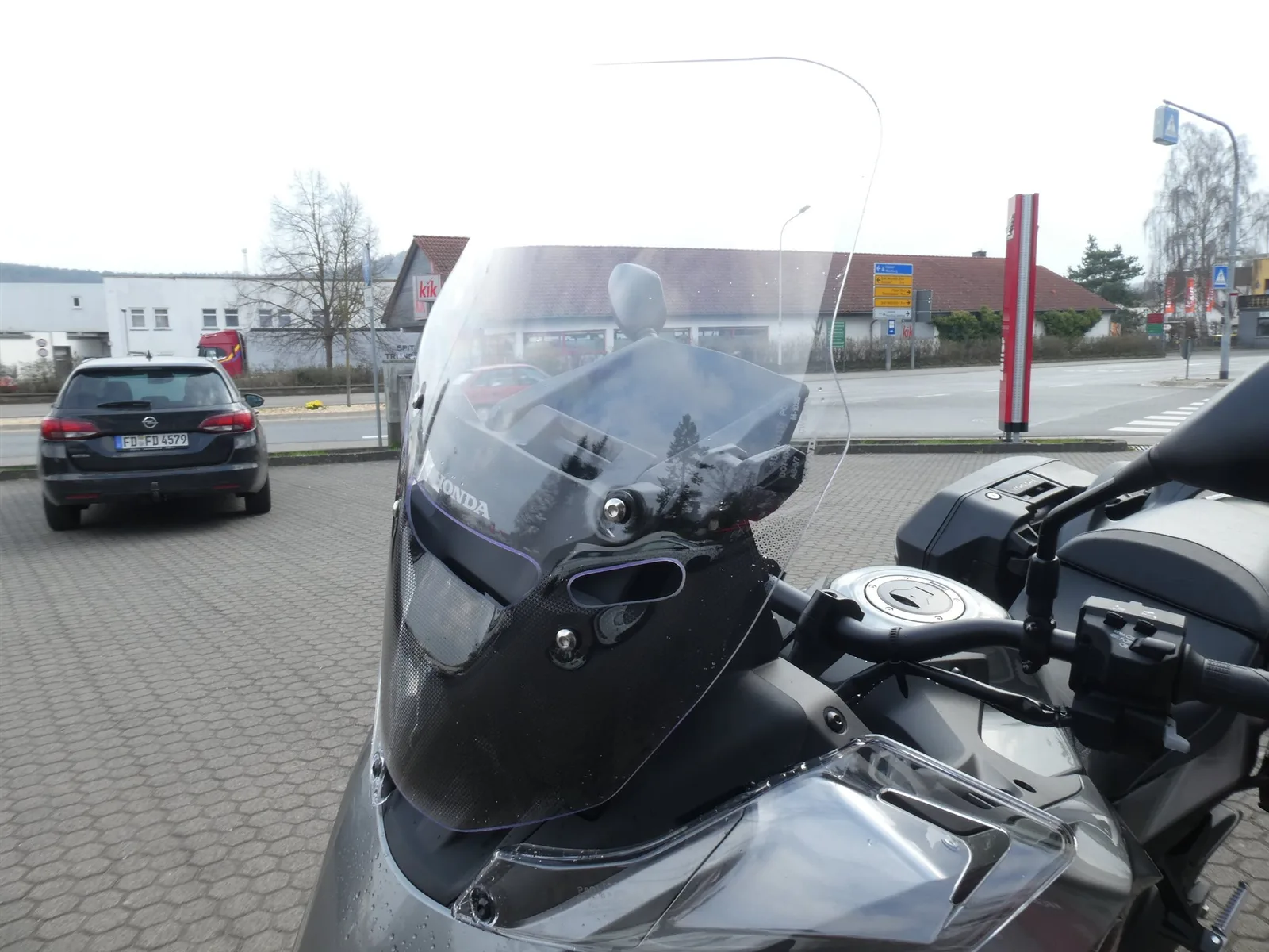 Honda NT1100 DCT Electronic Suspension