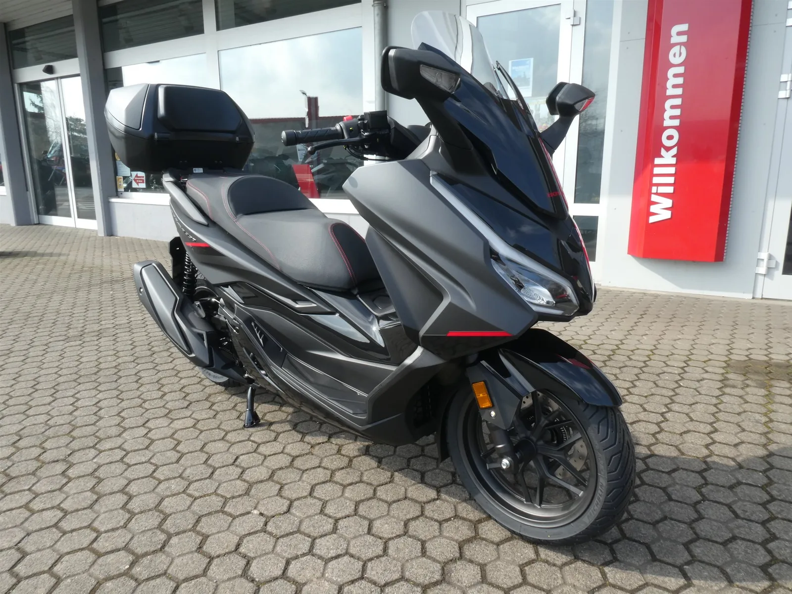 Honda Forza 125 Special Edition Tageszulassung 06/2026