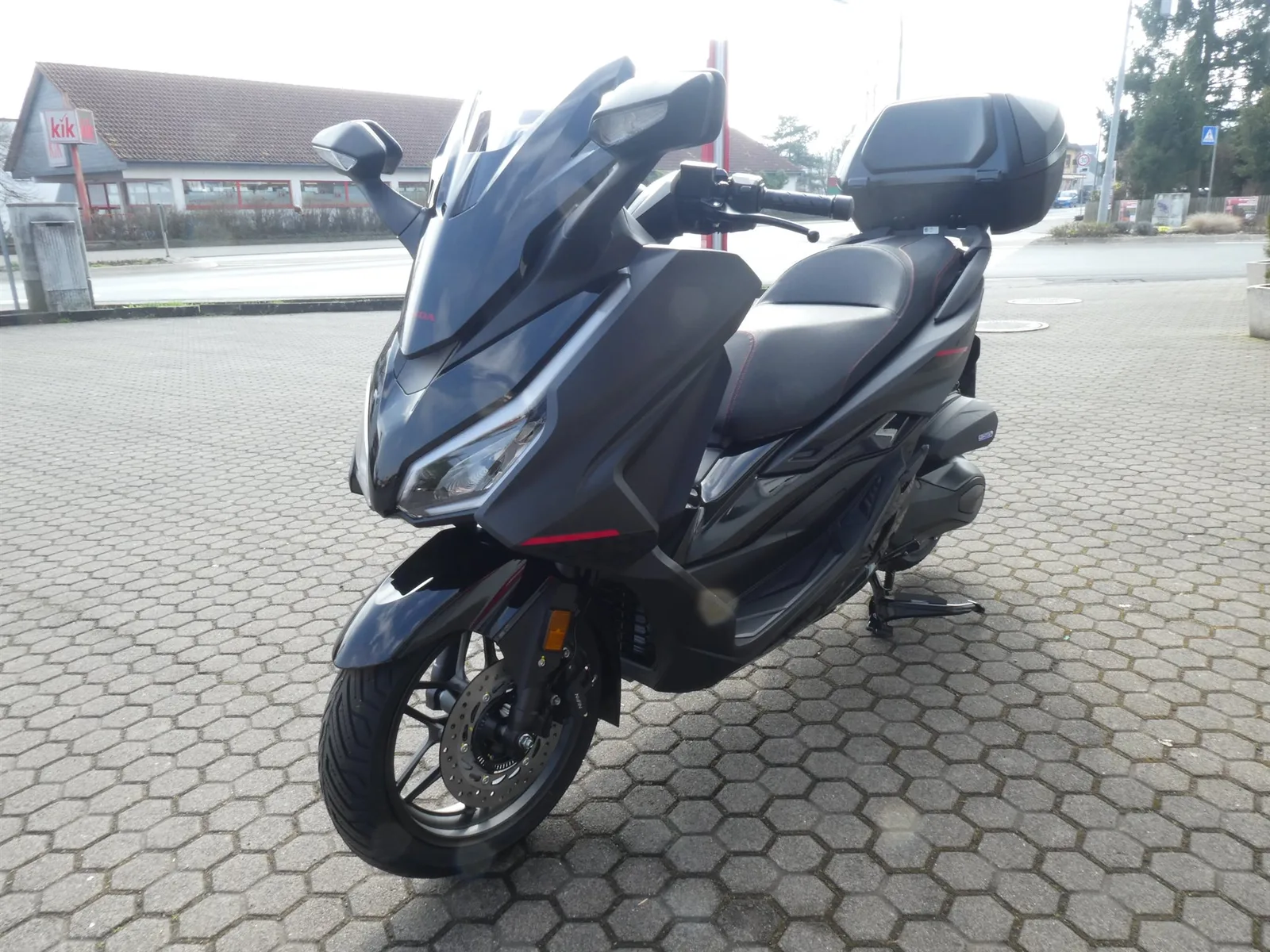 Honda Forza 125 Special Edition Tageszulassung 06/2026