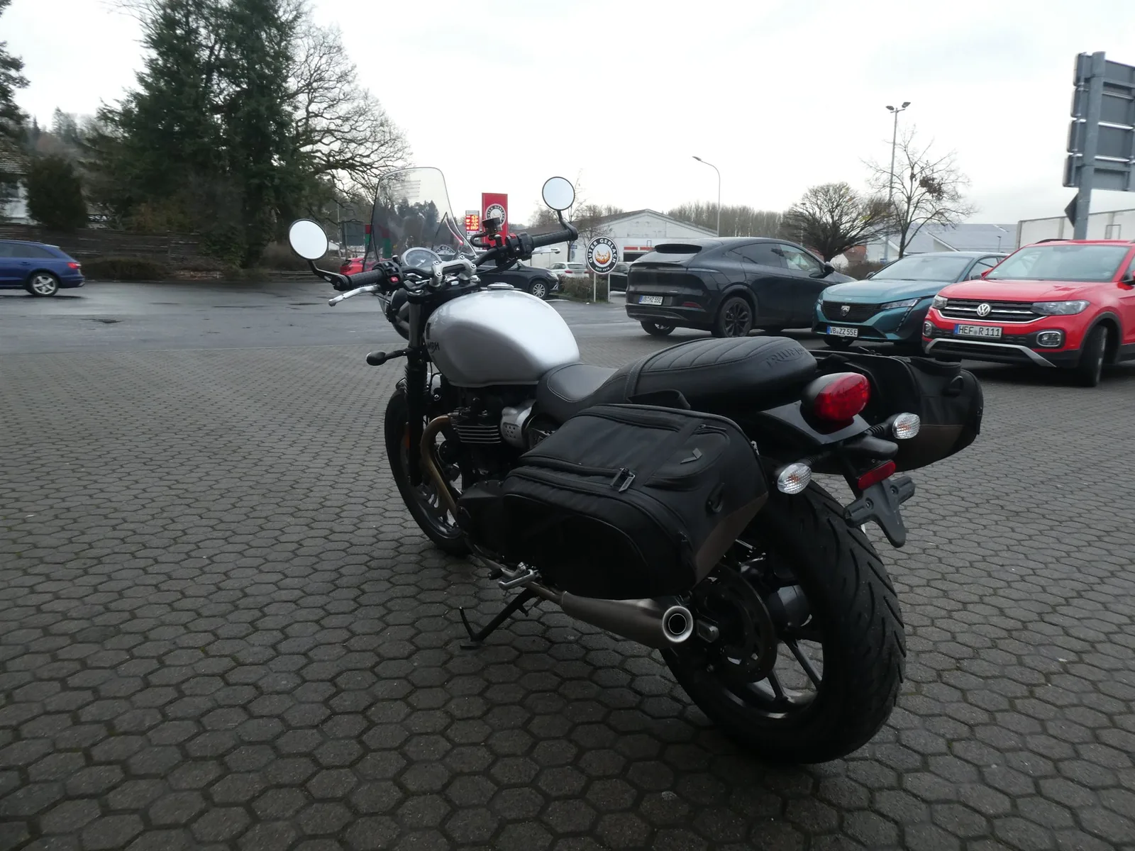 Triumph Street Twin 900