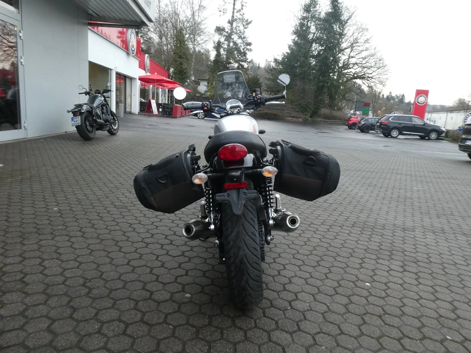 Triumph Street Twin 900