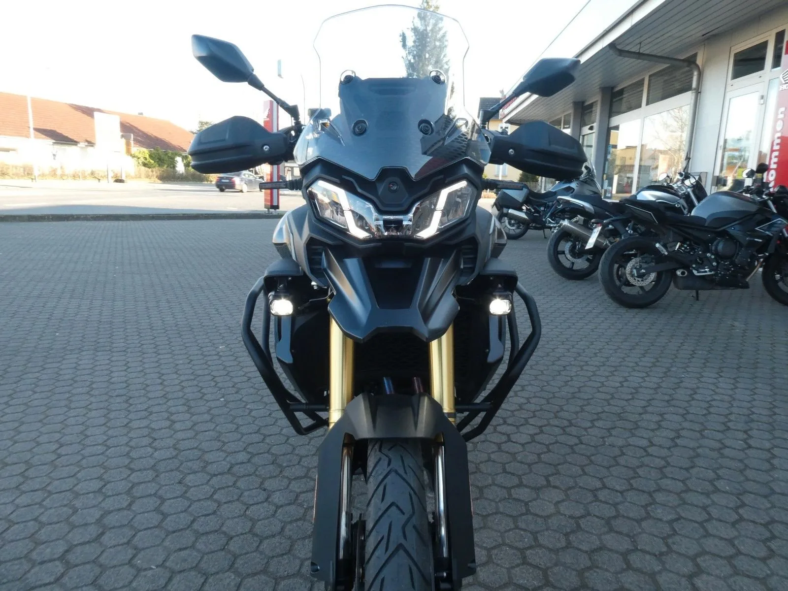 Voge DS900X
