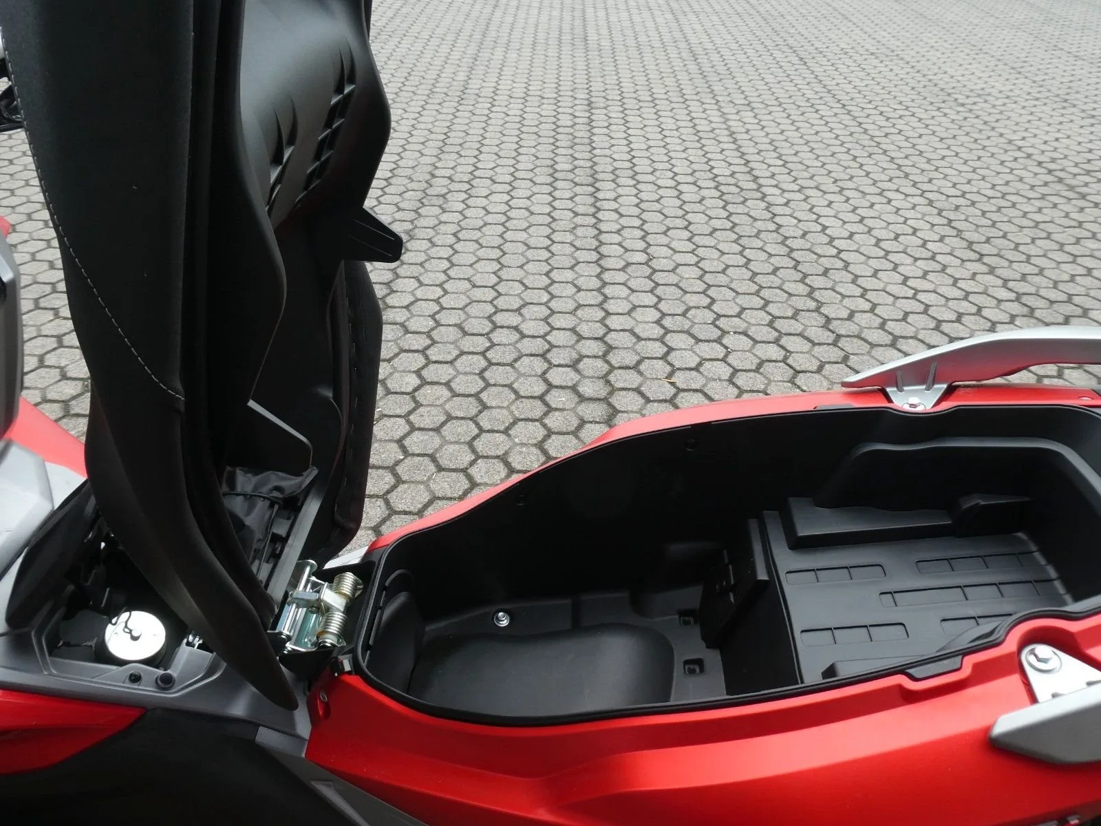 Voge SR1 ADV 125 ABS TCS