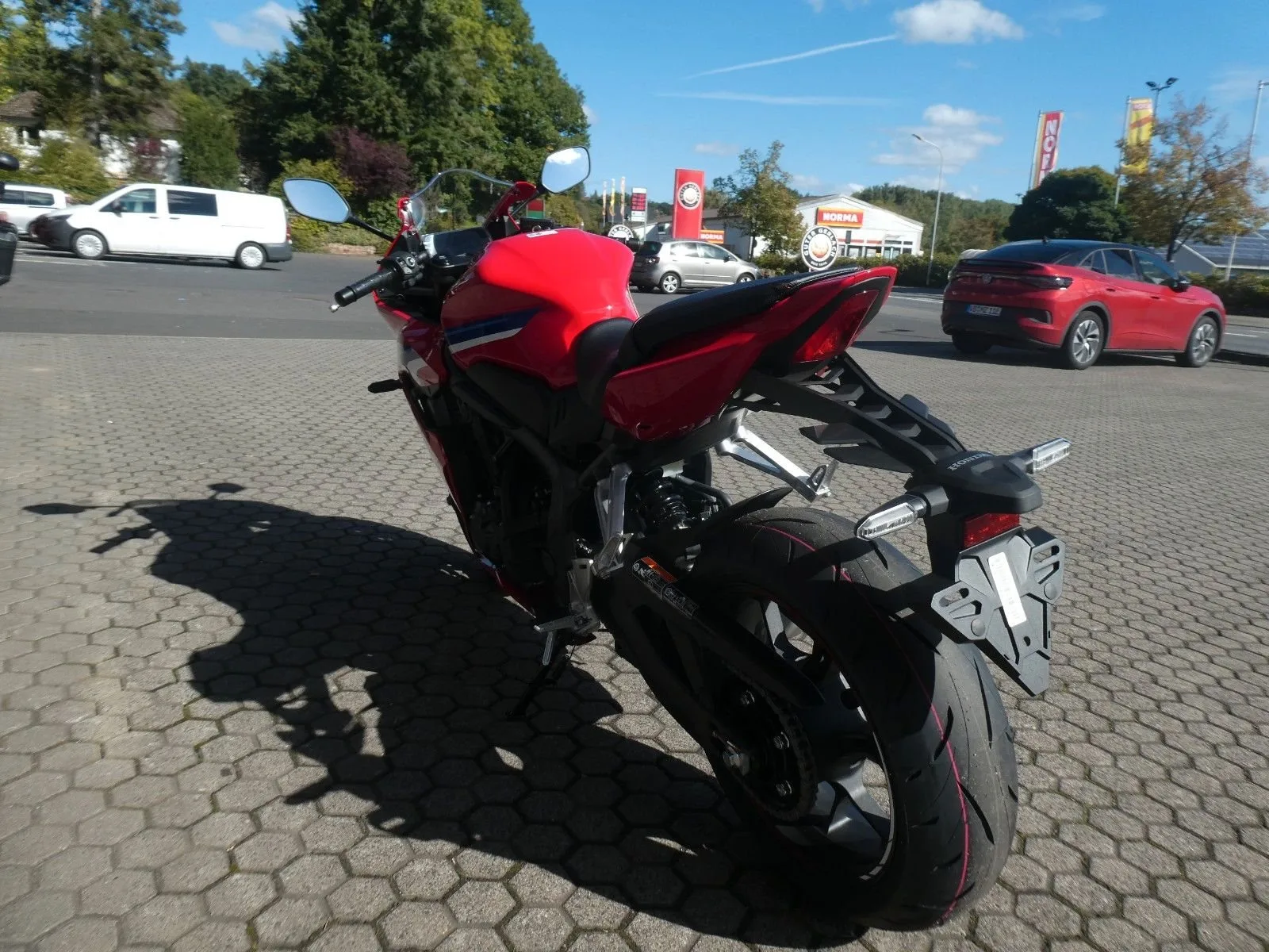 Honda CBR650R Tageszulassung 06/2026