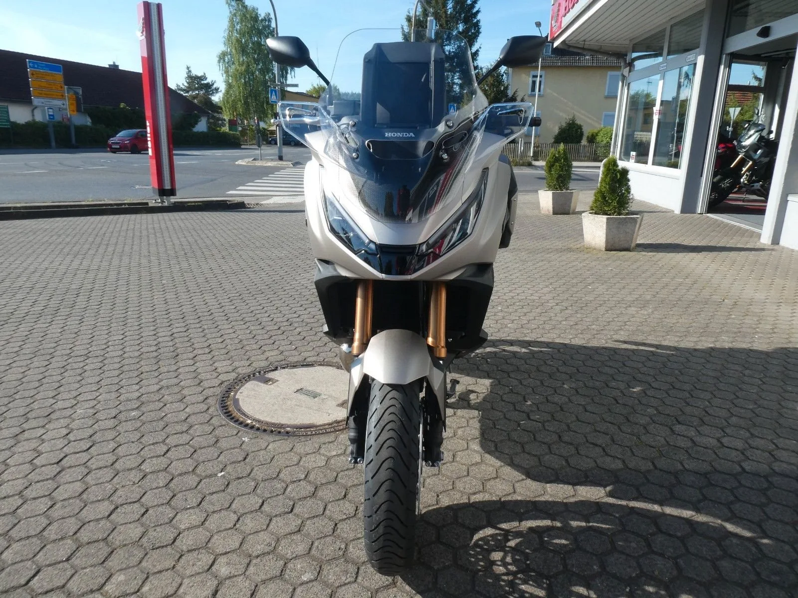 Honda NT1100 DCT Electronic Suspension Tageszulassung 06/2026