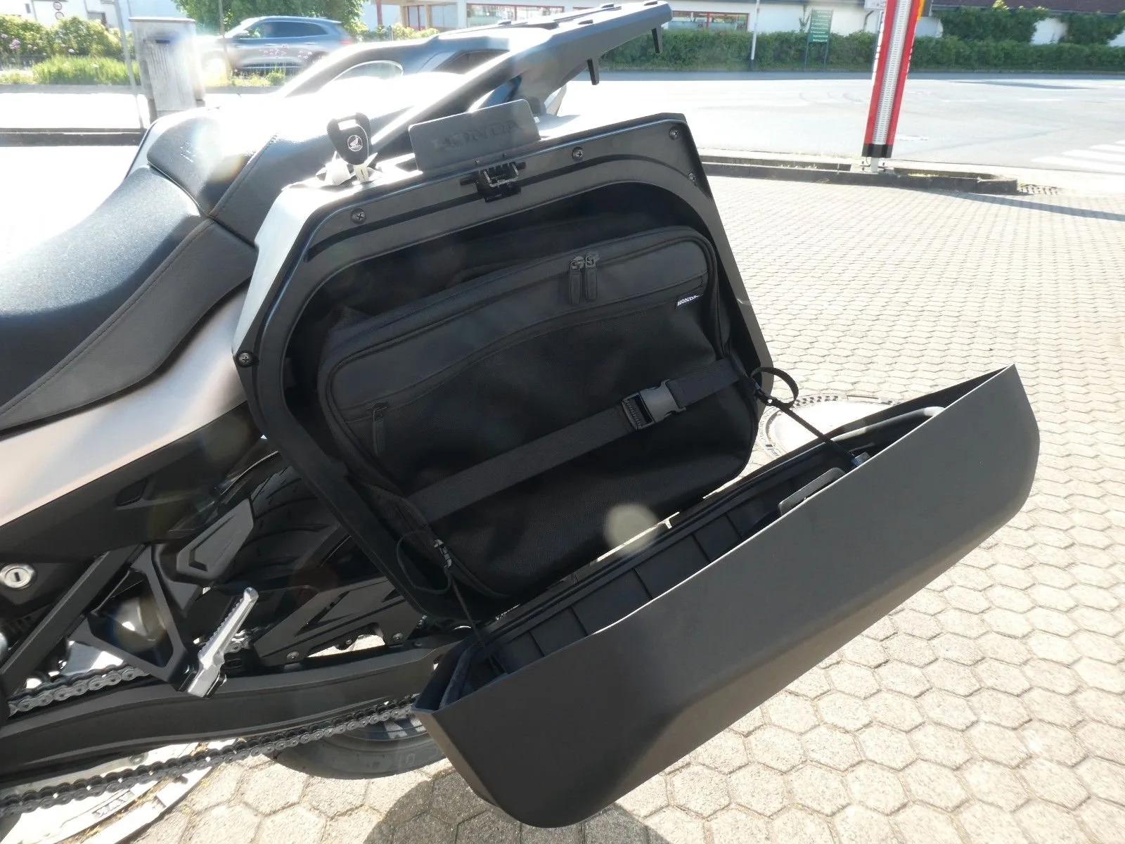 Honda NT1100 DCT Electronic Suspension Tageszulassung 06/2026