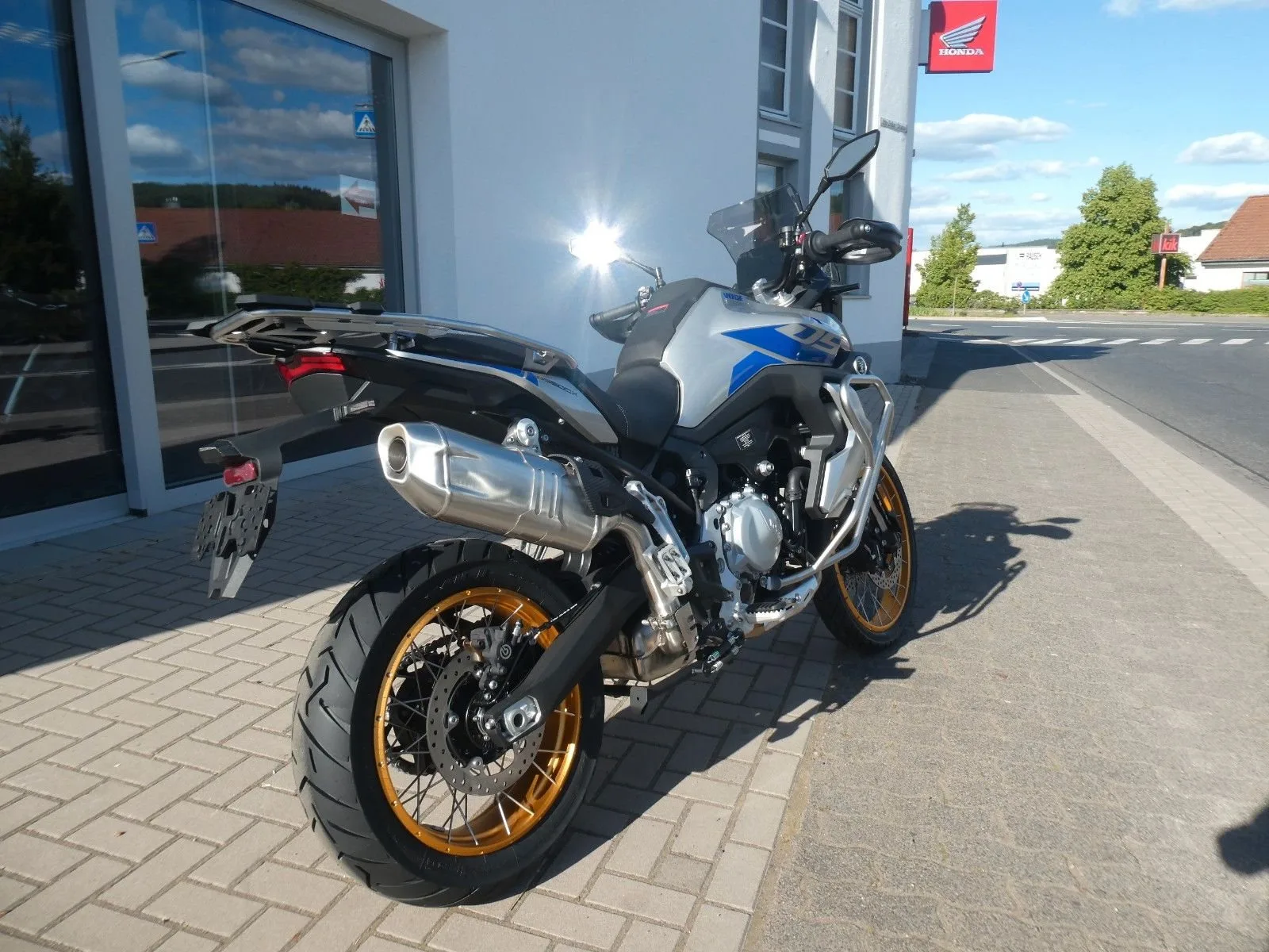 Voge DS900X