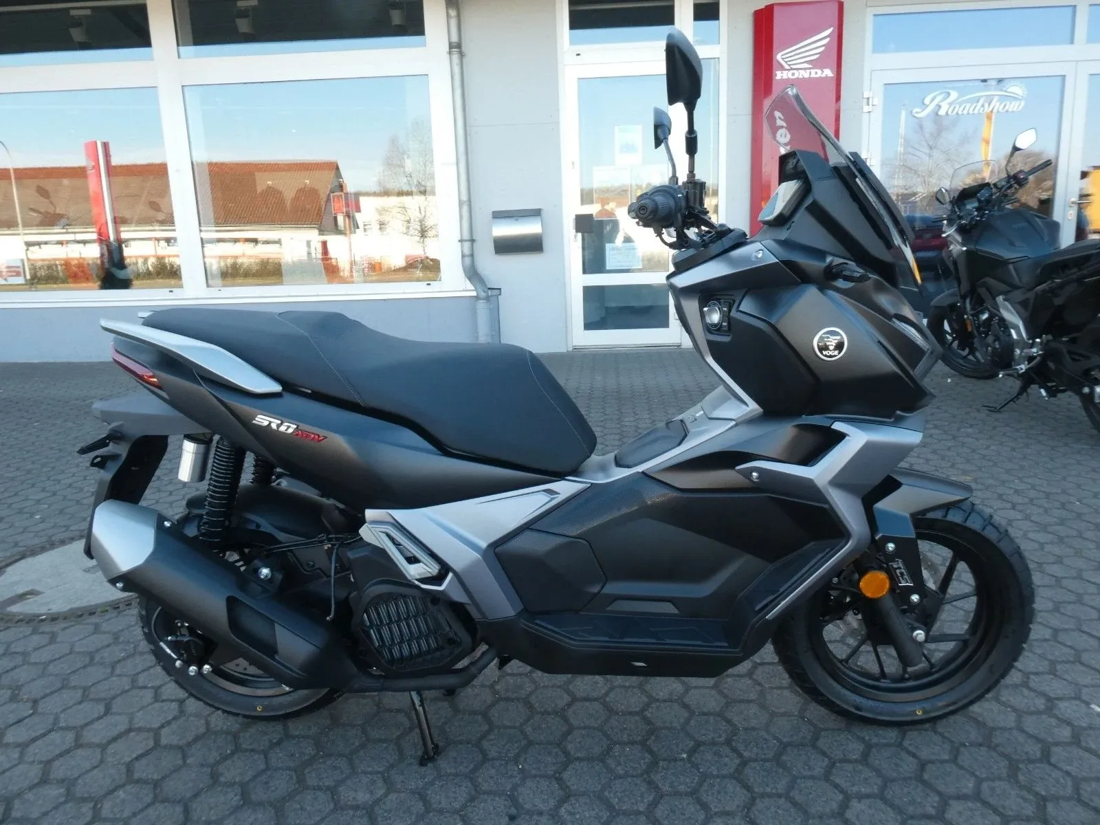 Voge SR1 ADV 125 ABS TCS