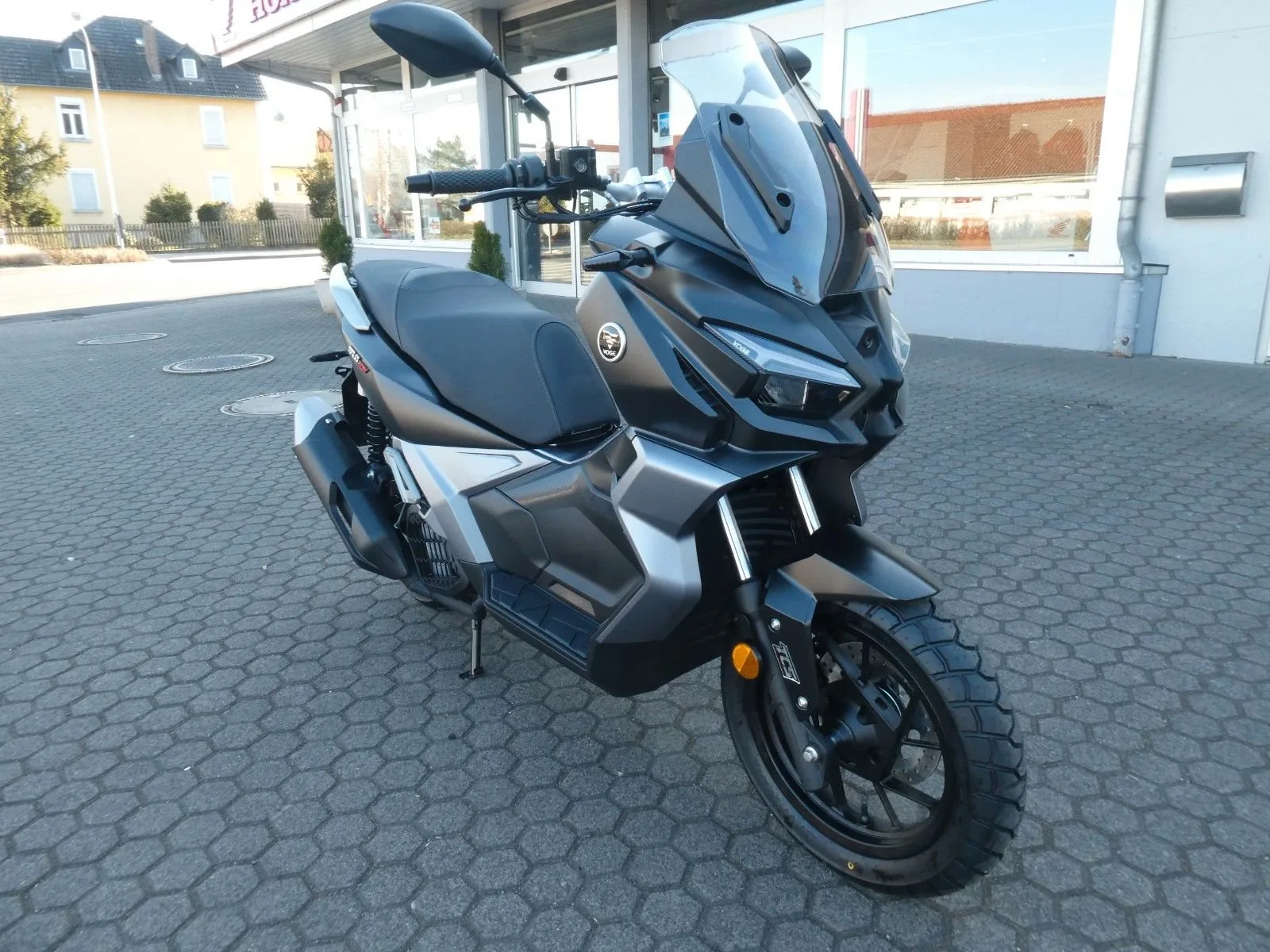 Voge SR1 ADV 125 ABS TCS