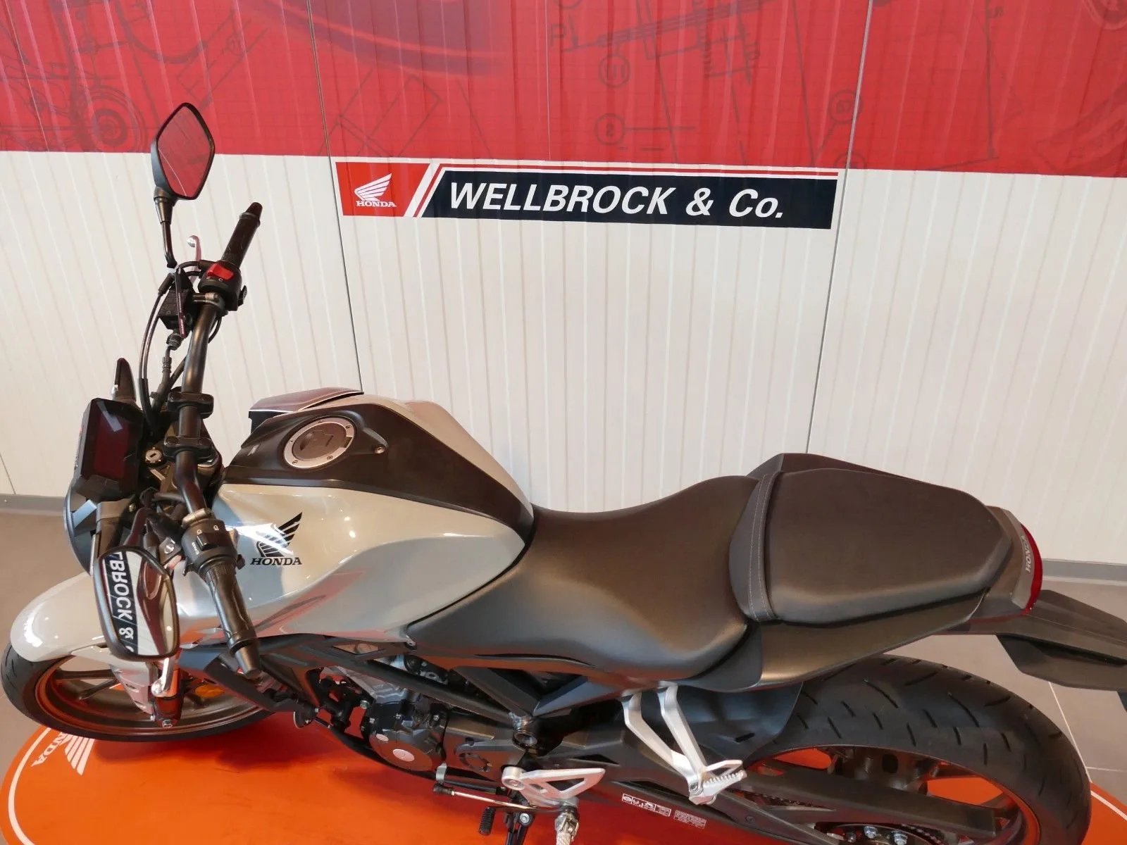 Honda CB125R