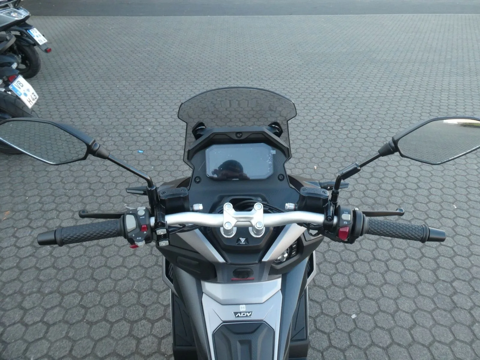 Voge SR1 ADV 125 ABS TCS
