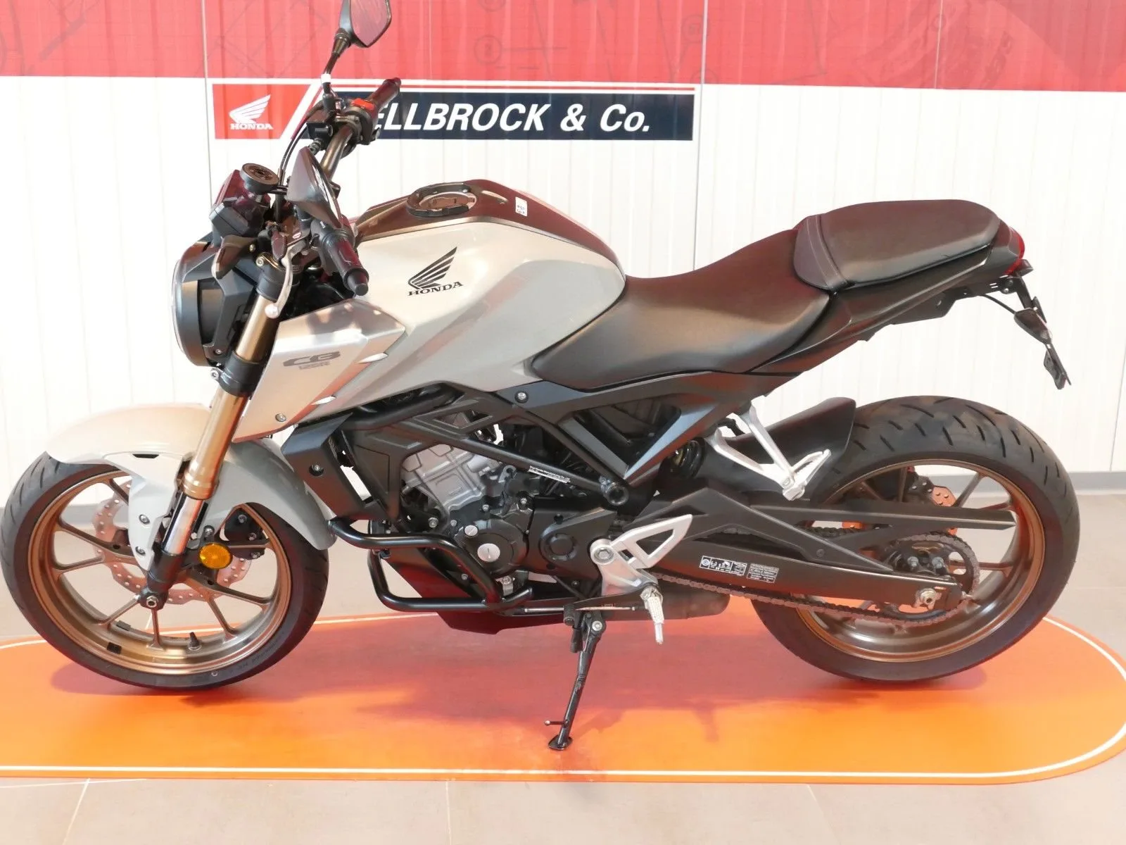 Honda CB125R