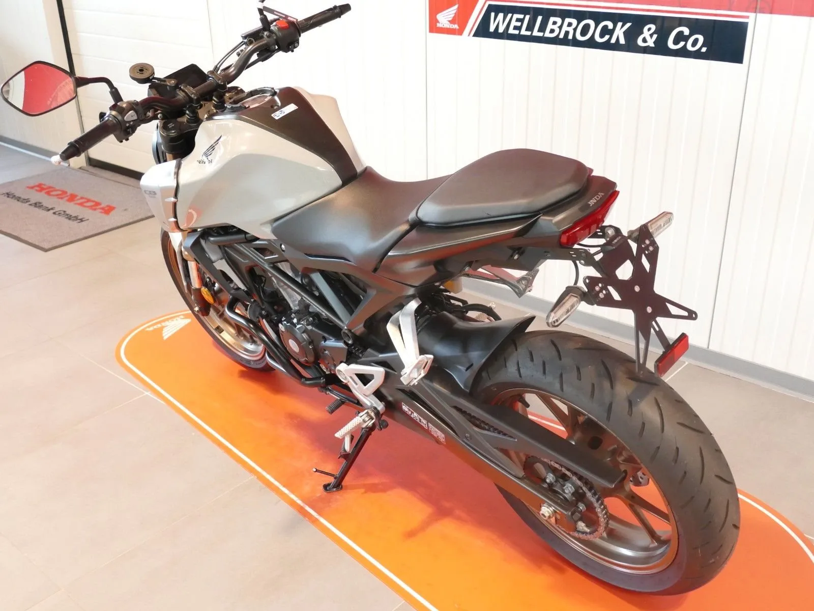 Honda CB125R