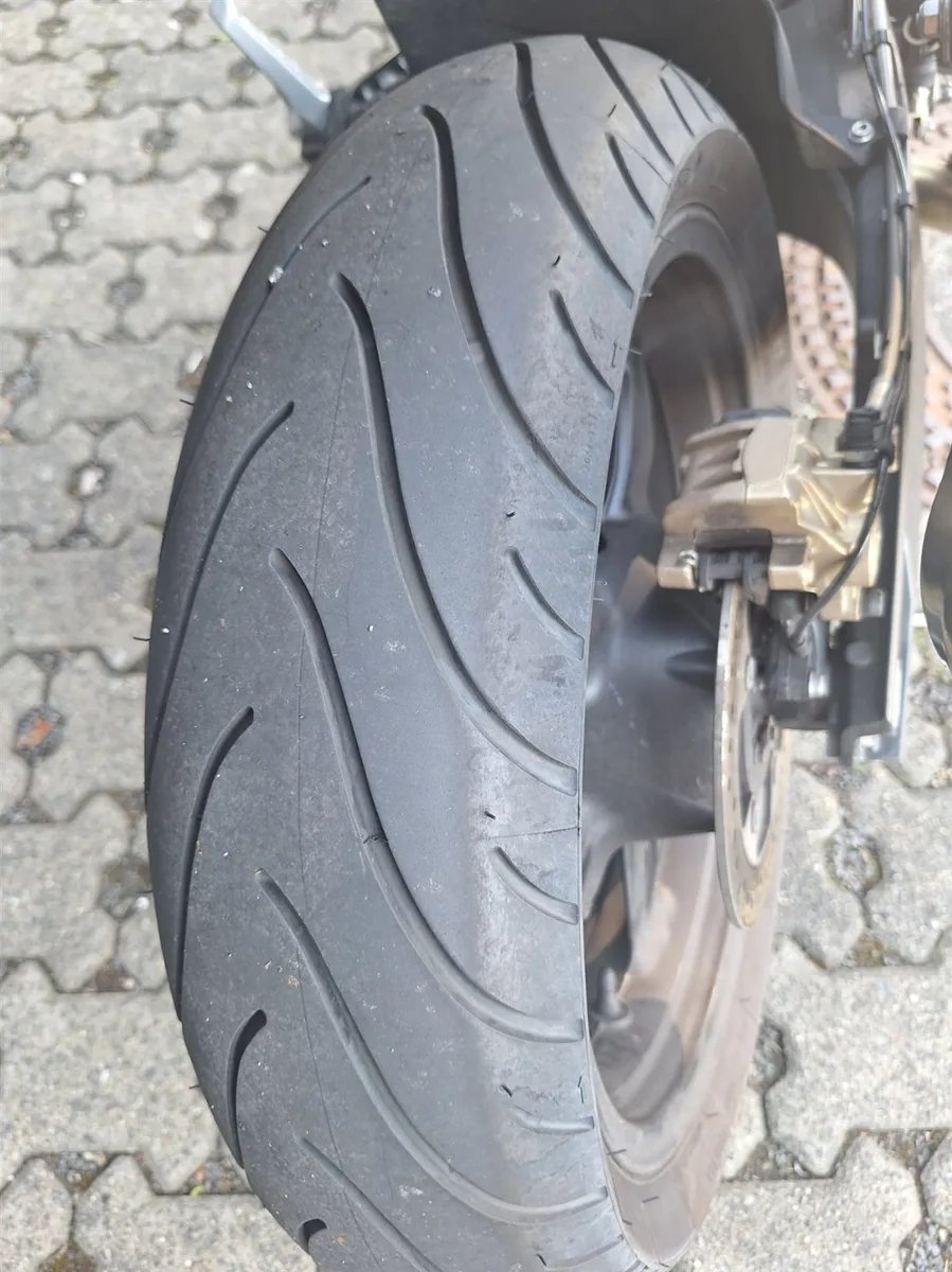 BMW G 310 R