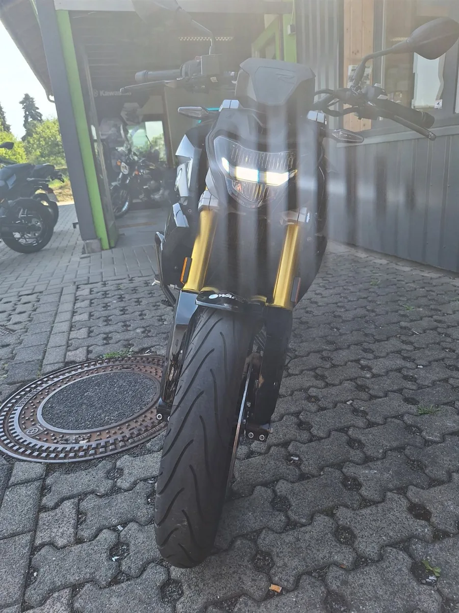 BMW G 310 R