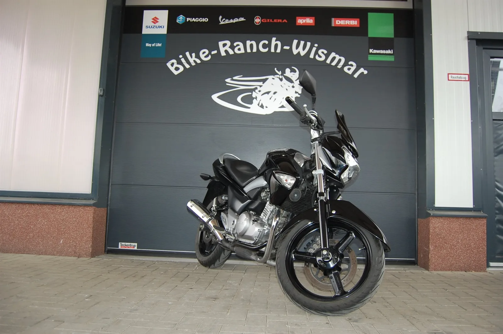 Suzuki GW250 Inazuma