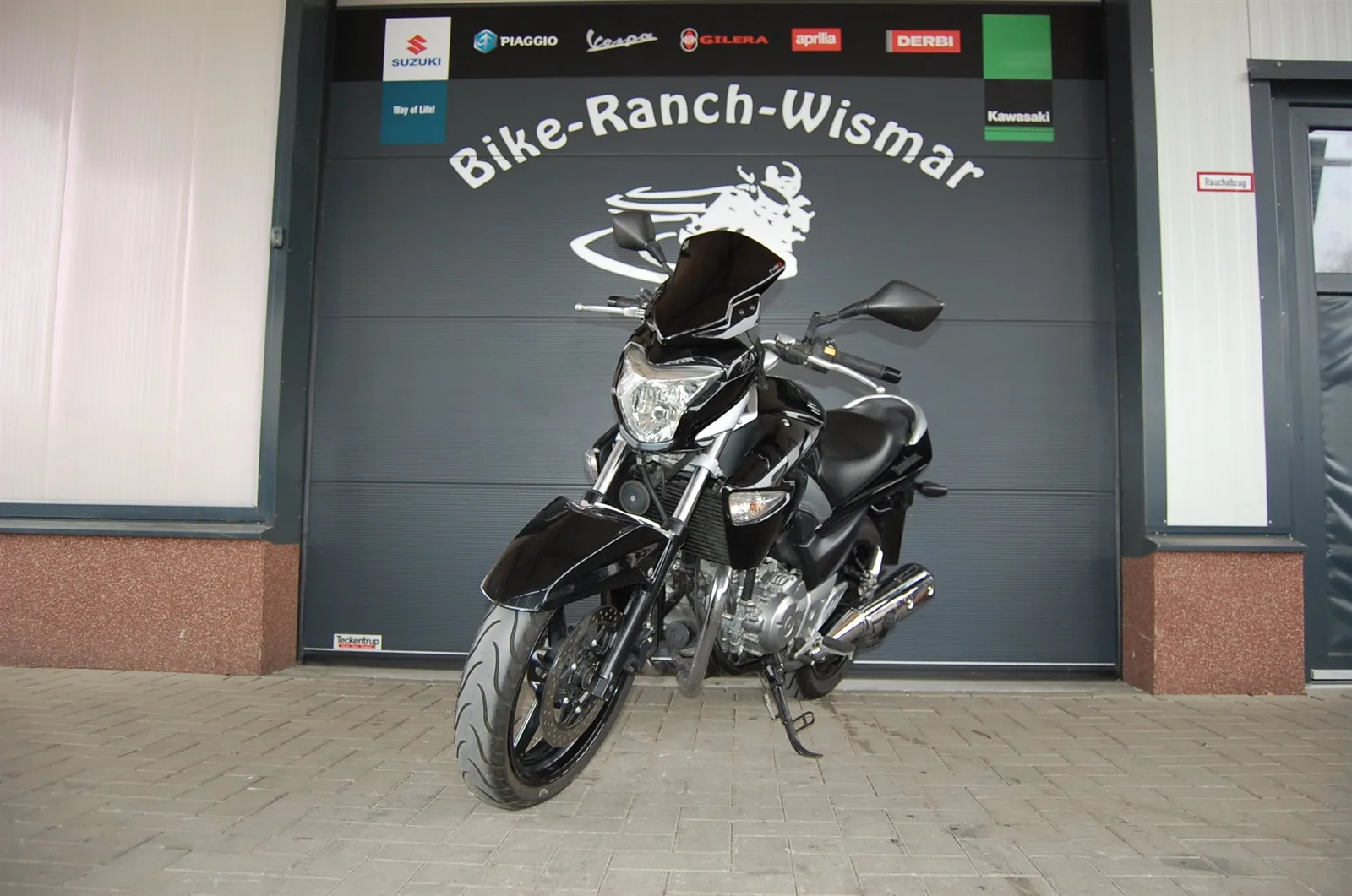Suzuki GW250 Inazuma