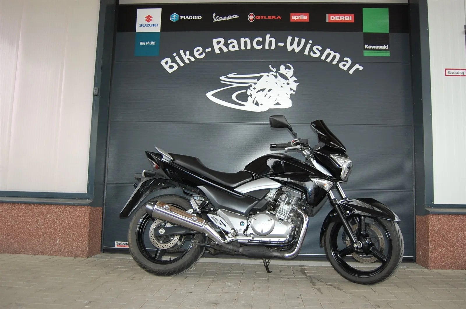 Suzuki GW250 Inazuma