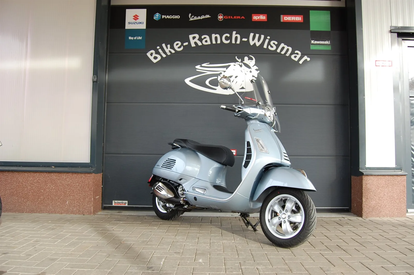 Vespa GTS 300 hpe Top Zustand