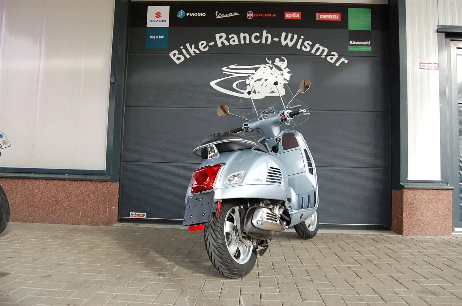 Vespa GTS 300 hpe Top Zustand