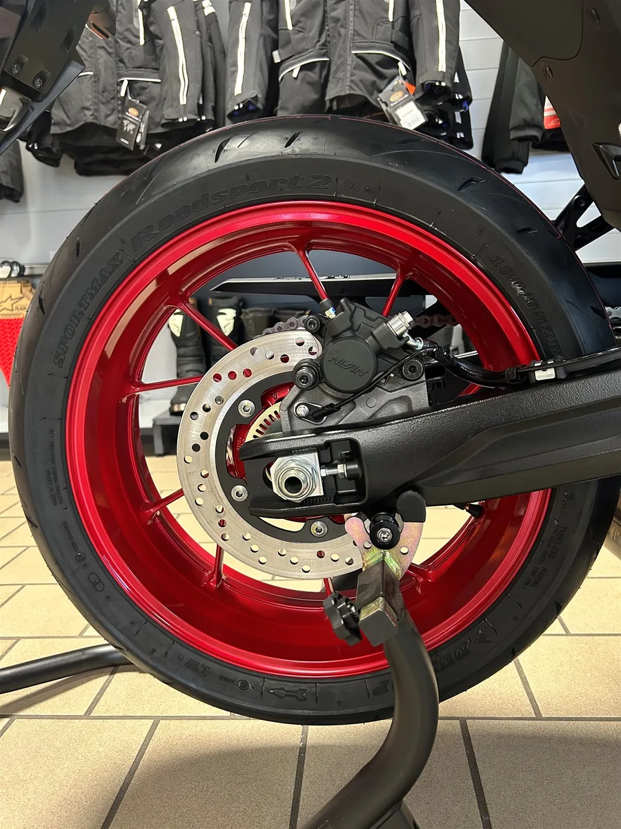 Suzuki GSX-8R