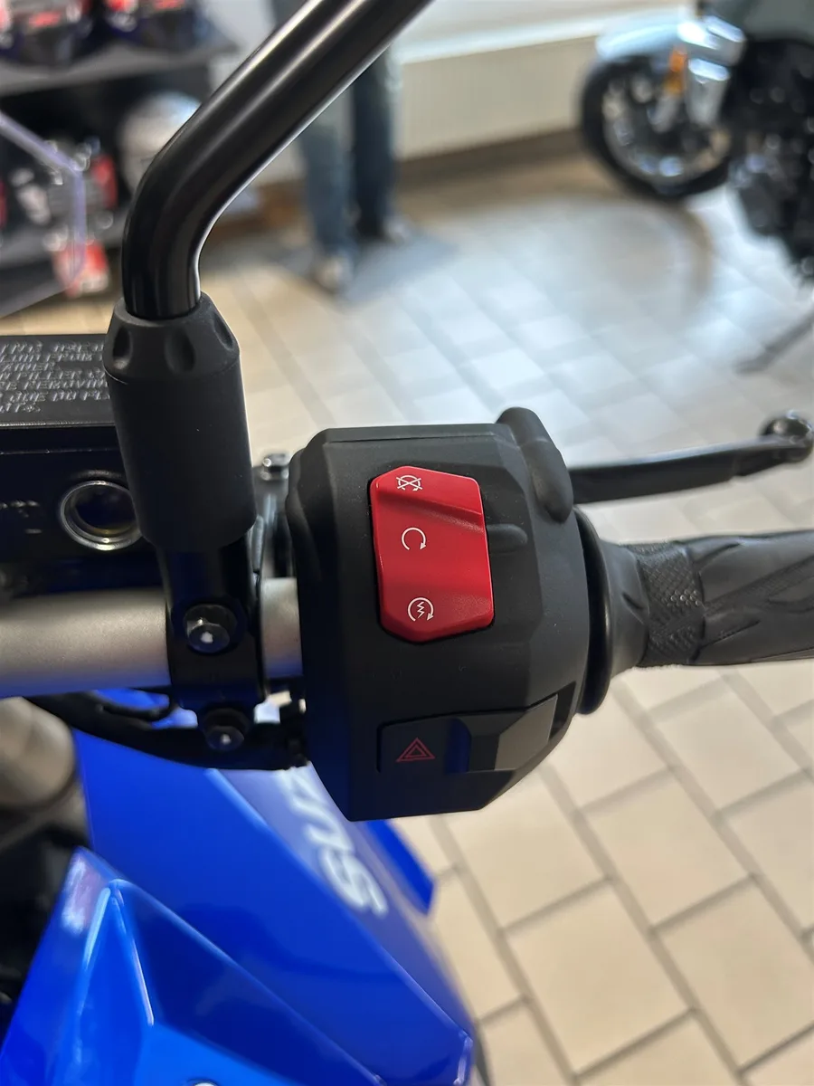 Suzuki V-Strom 800