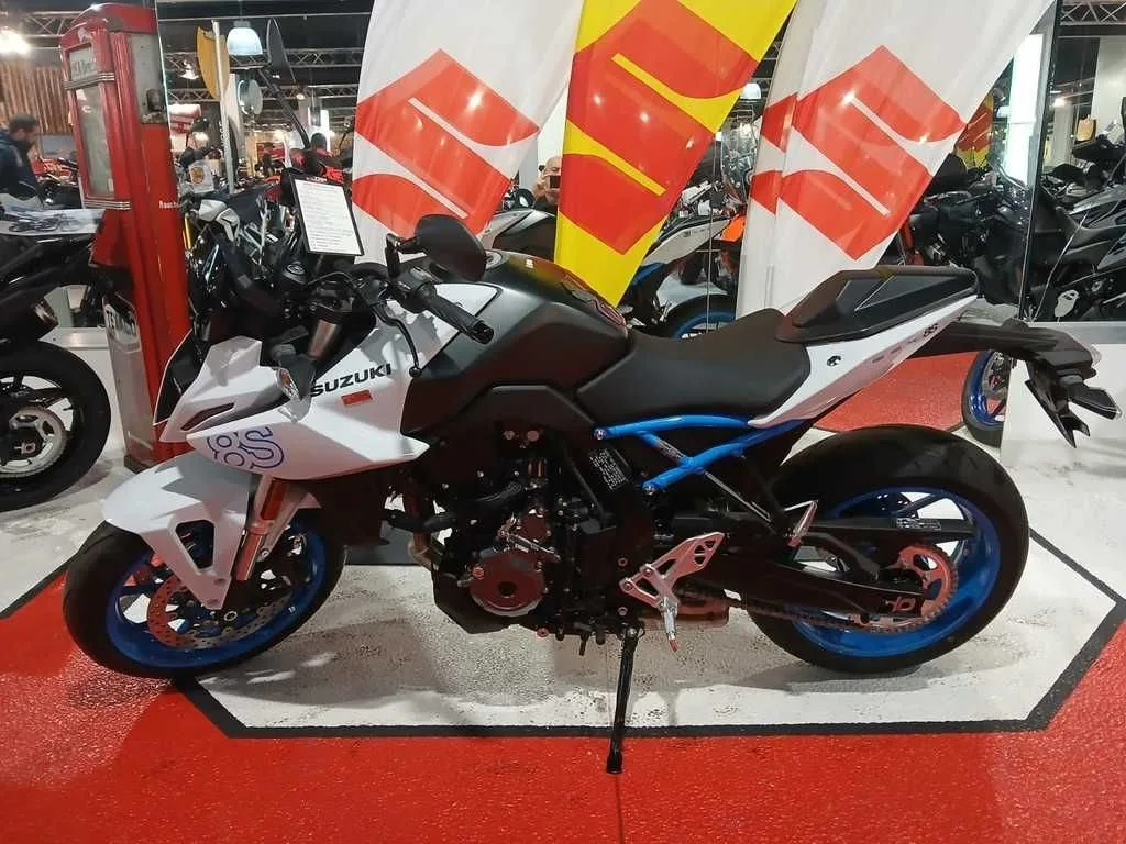 Suzuki GSX-8S