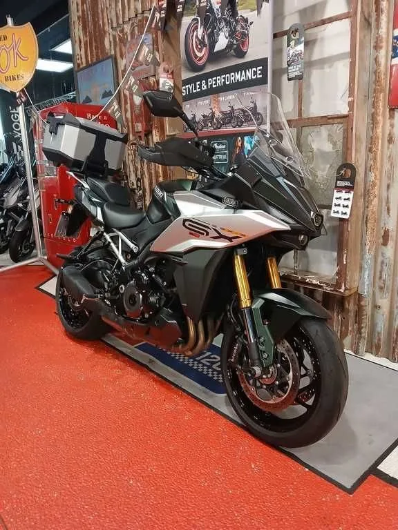 Suzuki GSX-S1000GX