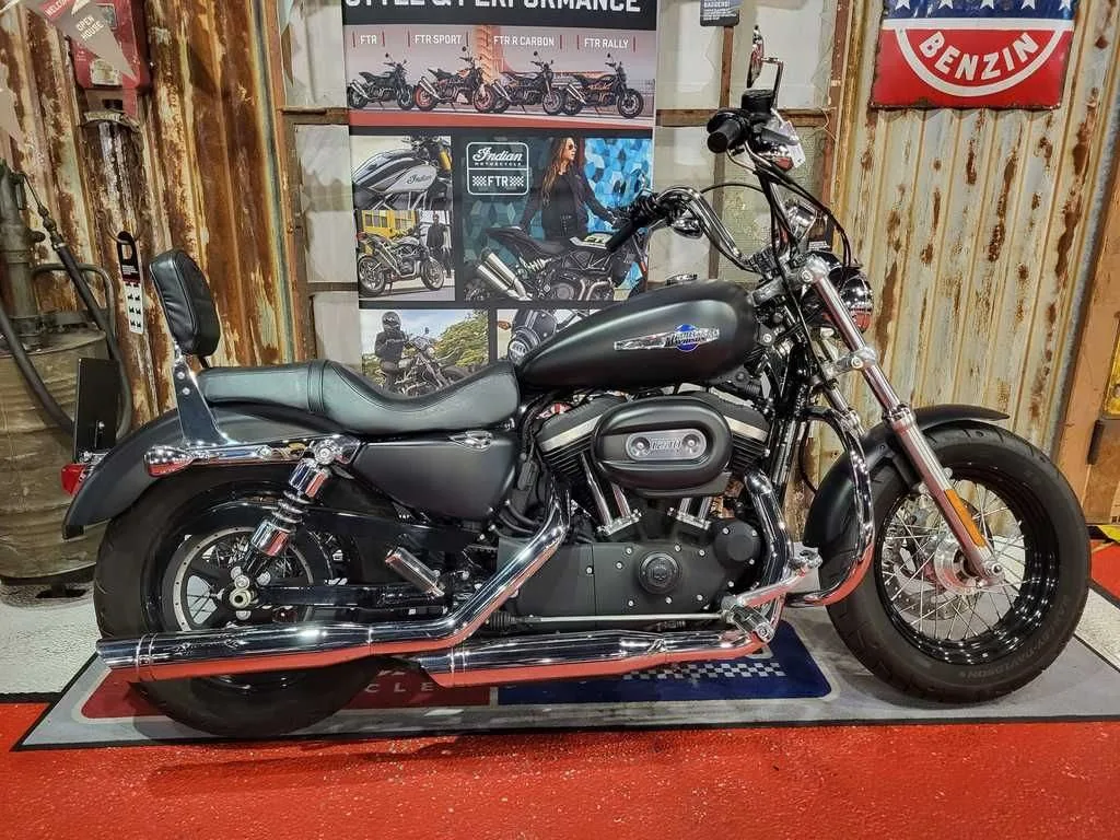 Harley-Davidson Sportster XL 1200C Custom 1200CB SPORTSTER CUSTOM