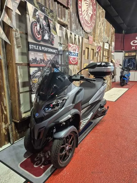 Piaggio MP3 530 HPE Exclusive