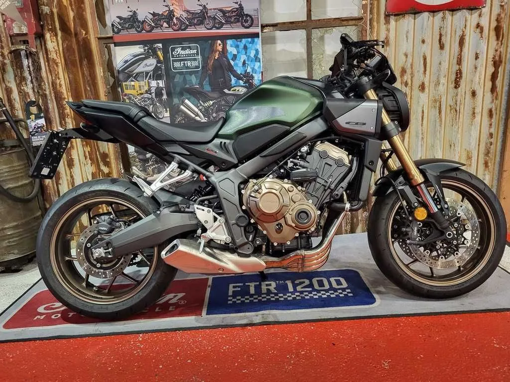 Honda CB650R AR