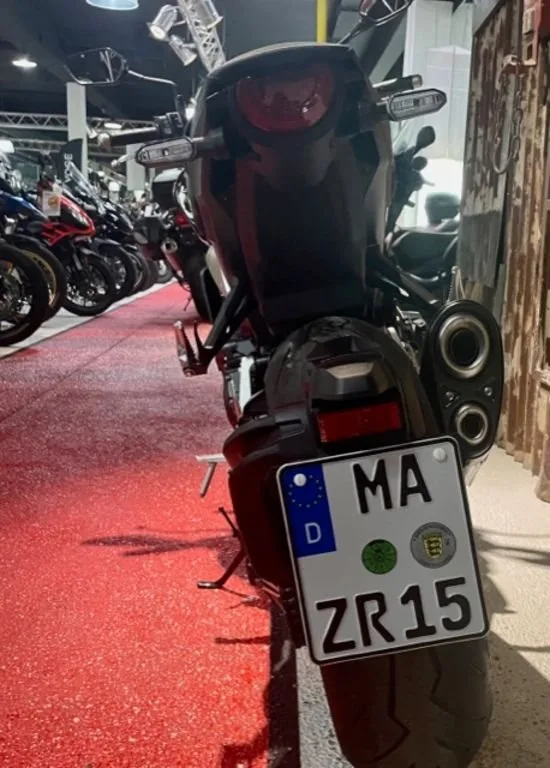 Honda CB1000R+