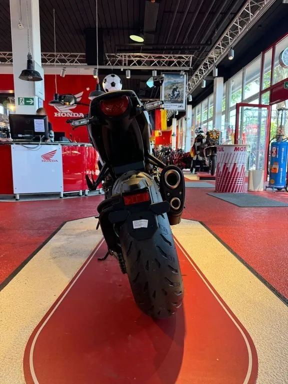Honda CB1000R Black Edition