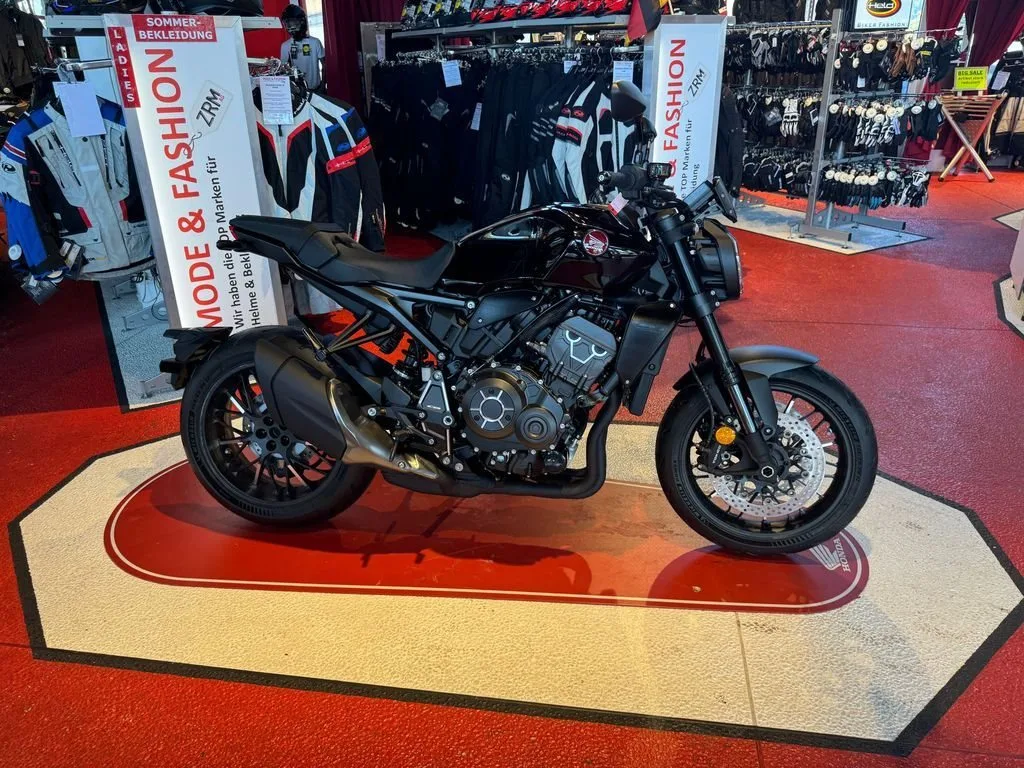 Honda CB1000R Black Edition