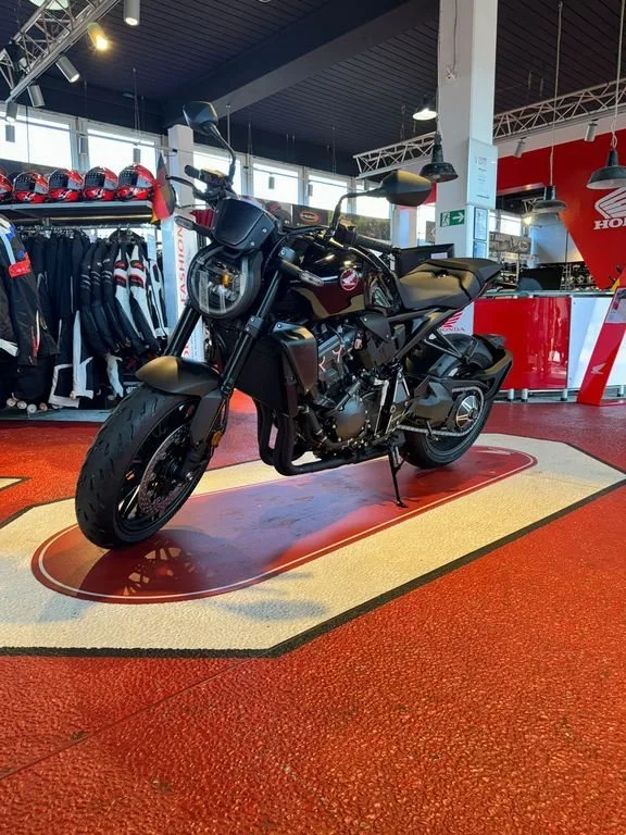Honda CB1000R Black Edition