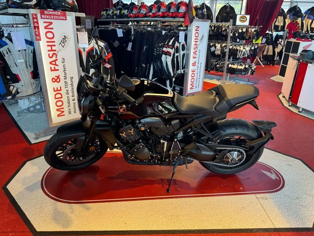 Honda CB1000R Black Edition