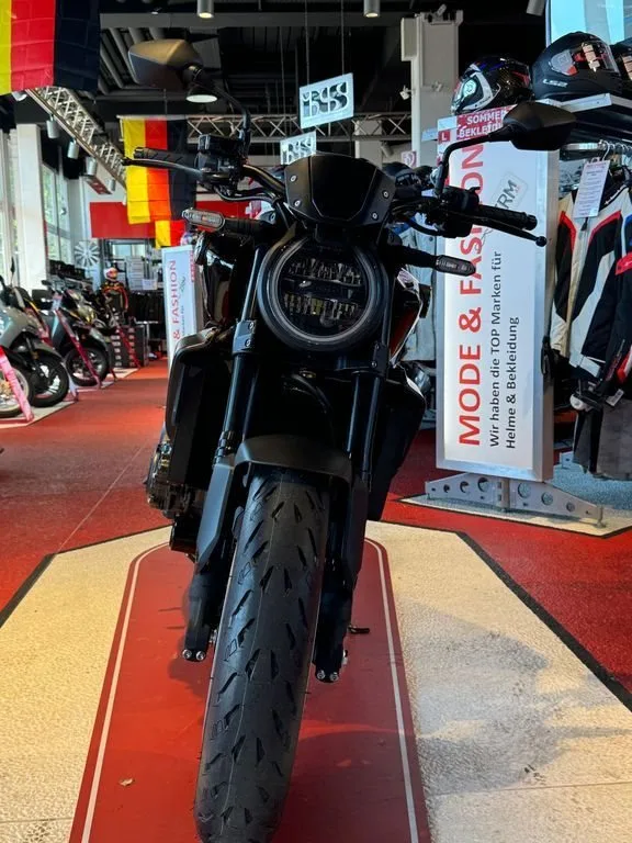 Honda CB1000R Black Edition