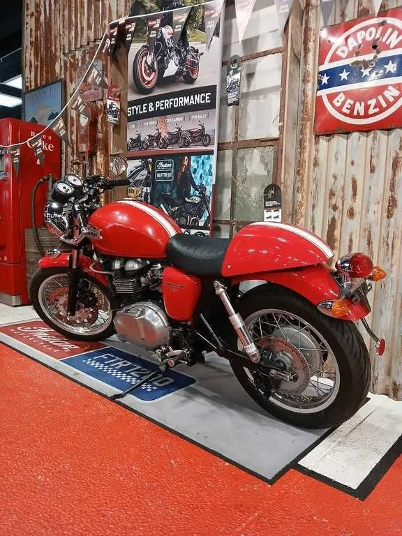 Triumph Thruxton