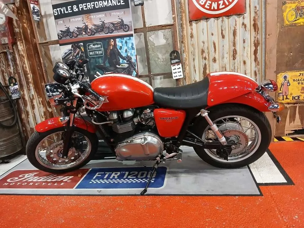 Triumph Thruxton